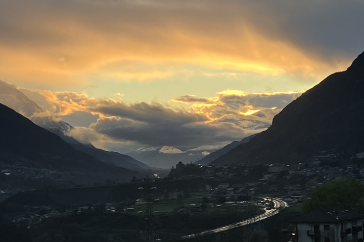 AlpNest apartment balcony & mountain view - 12
