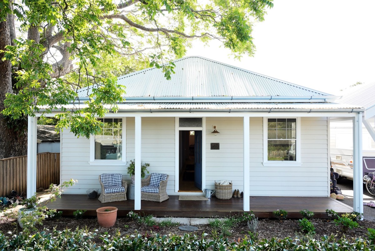 Country cottage by the coast