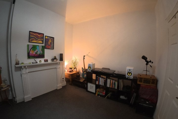Modest minimalist home - 1