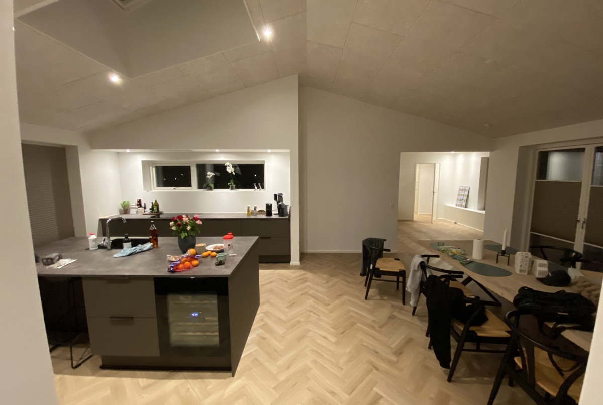 New built home, room for 6, but only beds for 4