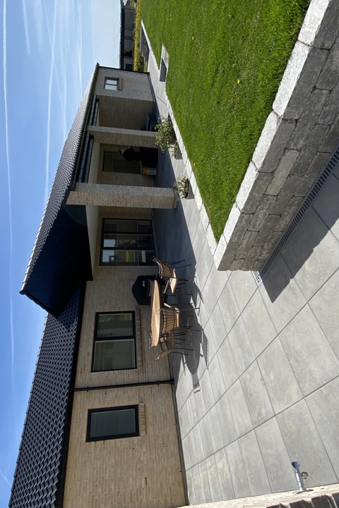 New built home, room for 6, but only beds for 4 - 5