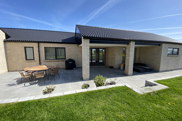 New built home, room for 6, but only beds for 4 - 6