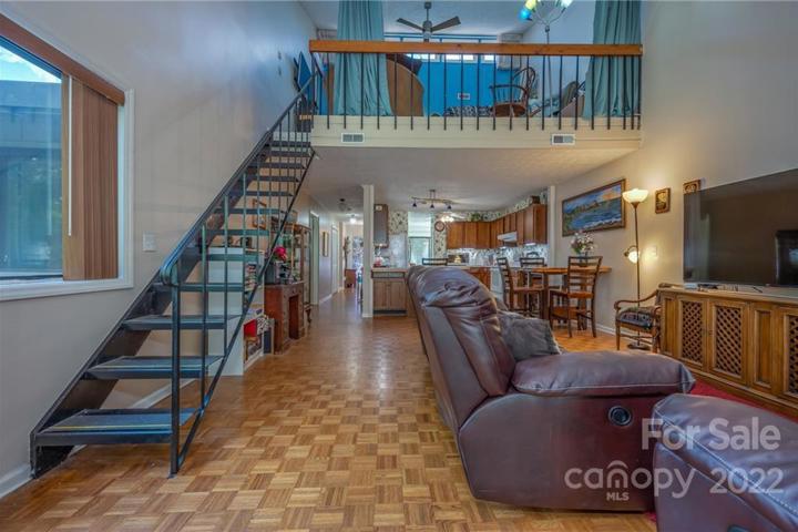 Condo steps from Ecusta Trail. Great hiking nearby - 1