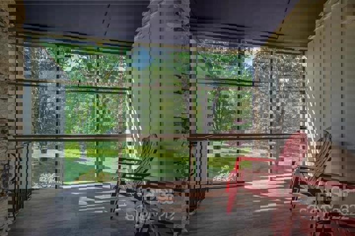 Condo steps from Ecusta Trail. Great hiking nearby - 4