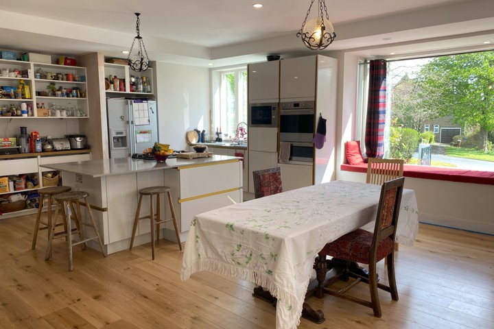 Large, Modern and Stylish - 16