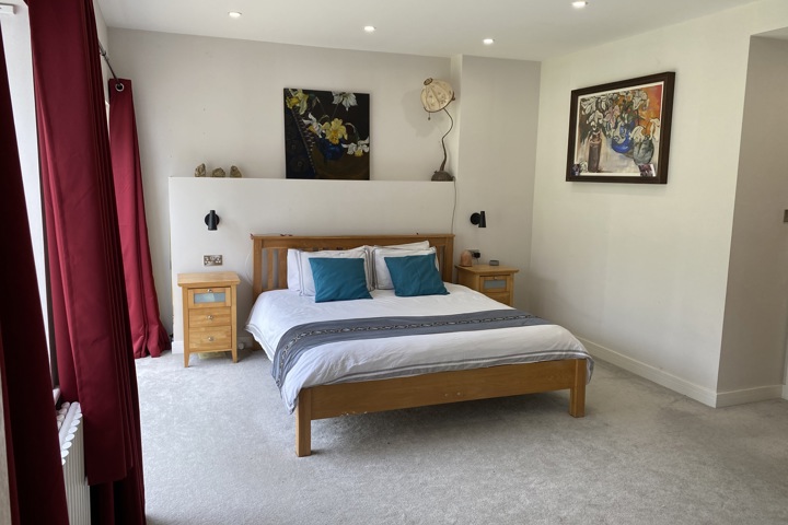 Large, Modern and Stylish - 18