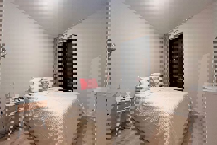 2-Bedroom Apartment with Office & Balcony - 4