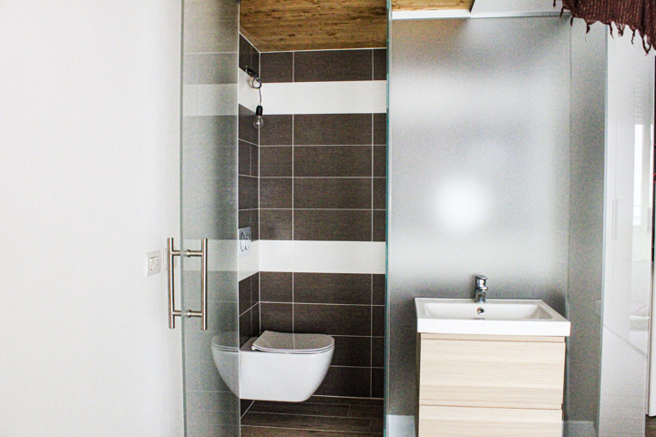 Room with private toilet in the heart of Milan - 4