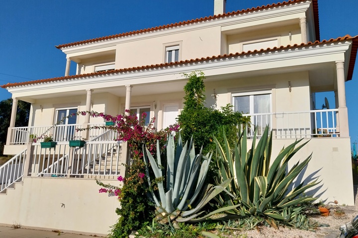 Casa da Alegria, close to beaches & town, Portugal - 1