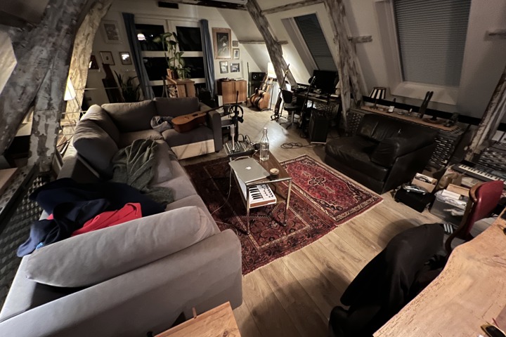 Old converted stable house with wood workshop - 1