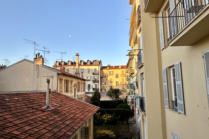 Charming apartment in the centre of Nice - 2