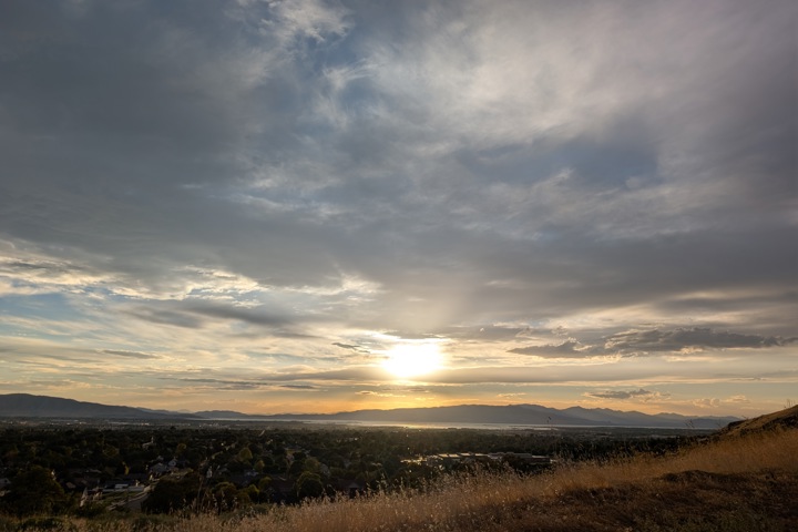 Roomy Retreat w/Valley Views & Trails at Doorstep - 13