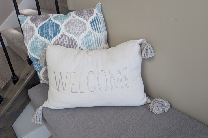 Roomy Retreat w/Valley Views & Trails at Doorstep - 6