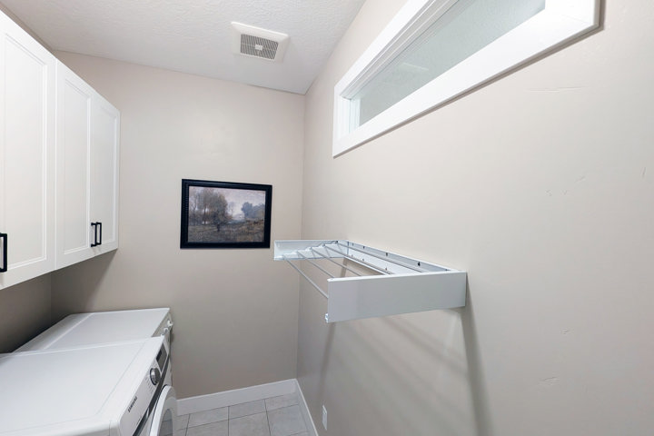 Roomy Retreat w/Valley Views & Trails at Doorstep - 18