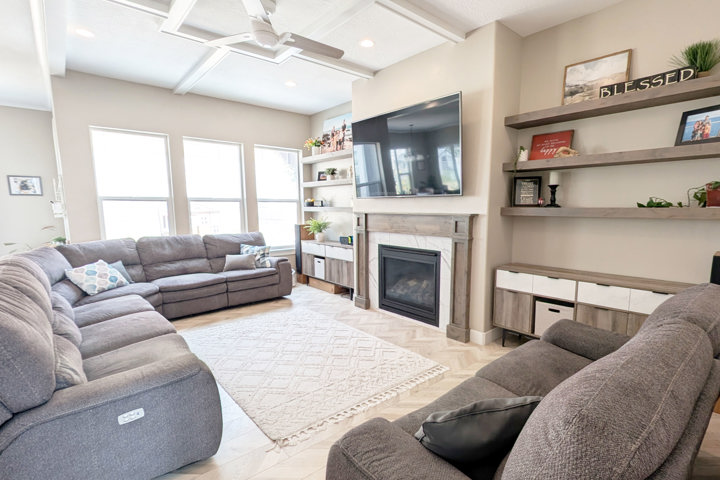 Roomy Retreat w/Valley Views & Trails at Doorstep - 9