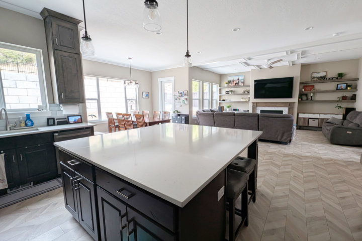 Roomy Retreat w/Valley Views & Trails at Doorstep - 2