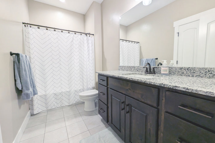 Roomy Retreat w/Valley Views & Trails at Doorstep - 29