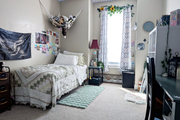 Roomy Retreat w/Valley Views & Trails at Doorstep - 37