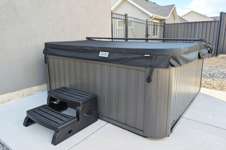 Roomy Retreat w/Valley Views & Trails at Doorstep - 42