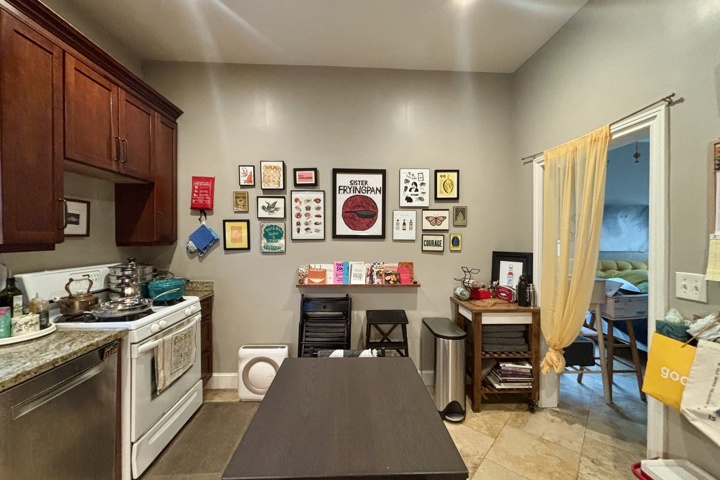 Cute studio sanctuary on the sunny side of the Bay - 2