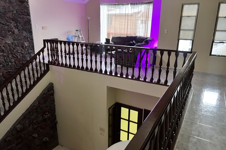 Huge and comfortable house, with car available - 2