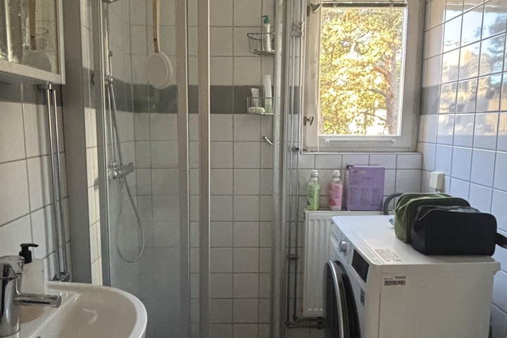Bright & Spacious 1BR Apartment in Stockholm - 4