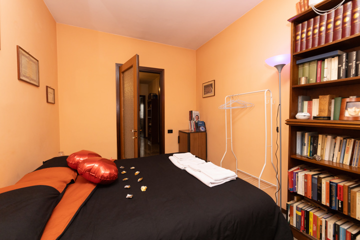 Historic Rome Apartment: 3 Bedrooms, Jacuzzi - 5