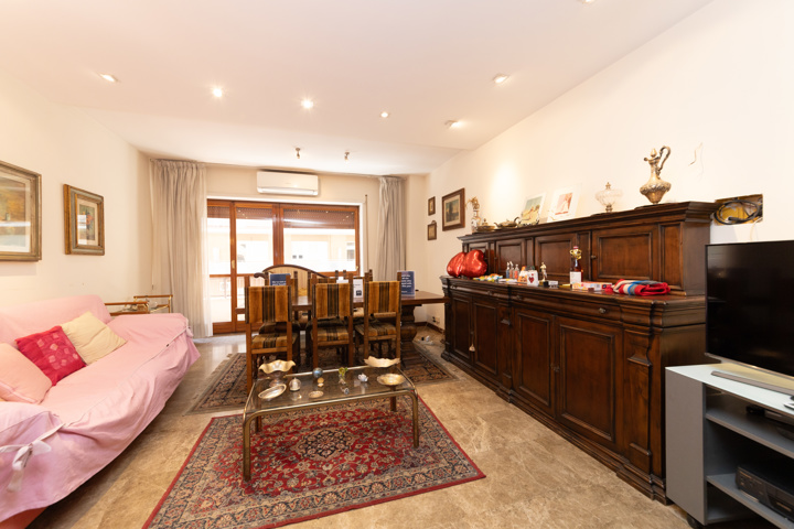 Historic Rome Apartment: 3 Bedrooms, Jacuzzi - 18