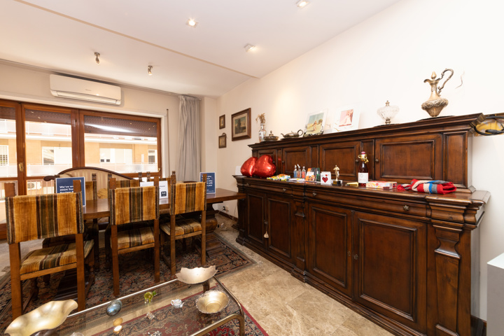 Historic Rome Apartment: 3 Bedrooms, Jacuzzi - 21