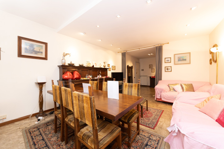 Historic Rome Apartment: 3 Bedrooms, Jacuzzi - 22