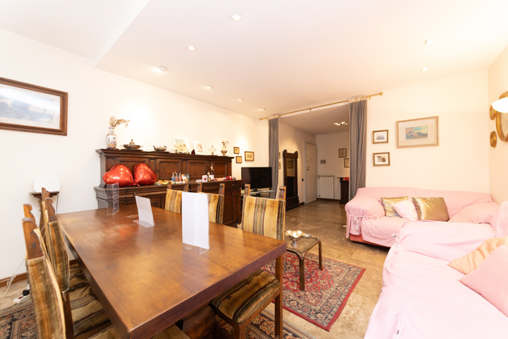 Historic Rome Apartment: 3 Bedrooms, Jacuzzi - 24