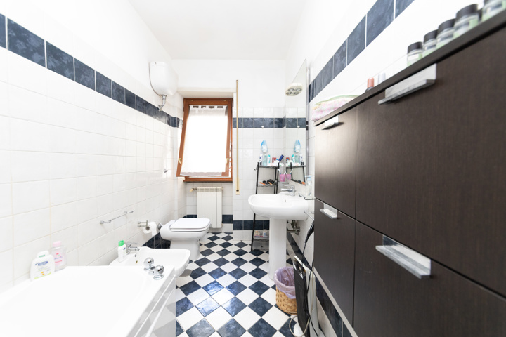 Historic Rome Apartment: 3 Bedrooms, Jacuzzi - 33