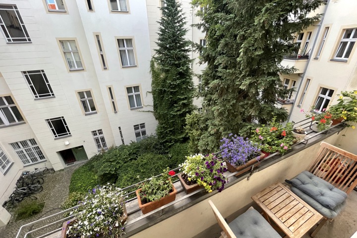 1-room apartment with balcony in central Berlin - 10