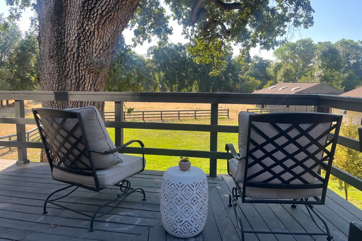 Country House on 3 Acres with Creek - 2