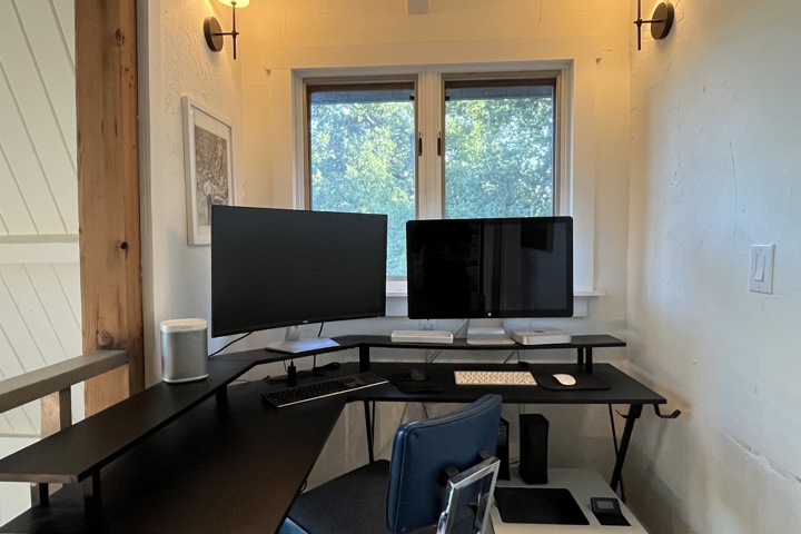 Country House on 3 Acres with Creek - 13