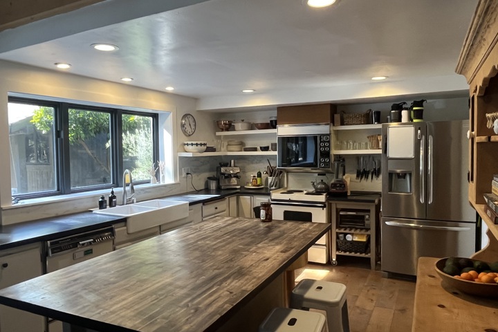 Country House on 3 Acres with Creek - 7