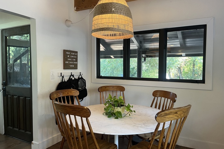 Country House on 3 Acres with Creek - 8