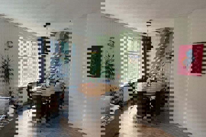 Two-story apartment in a vivid neighborhood - 1