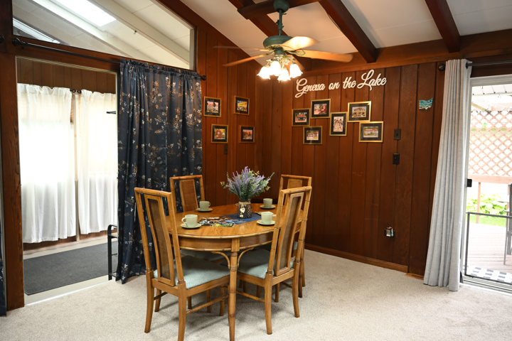 Cozy Home near Lake Erie and Ohio Wine country - 4