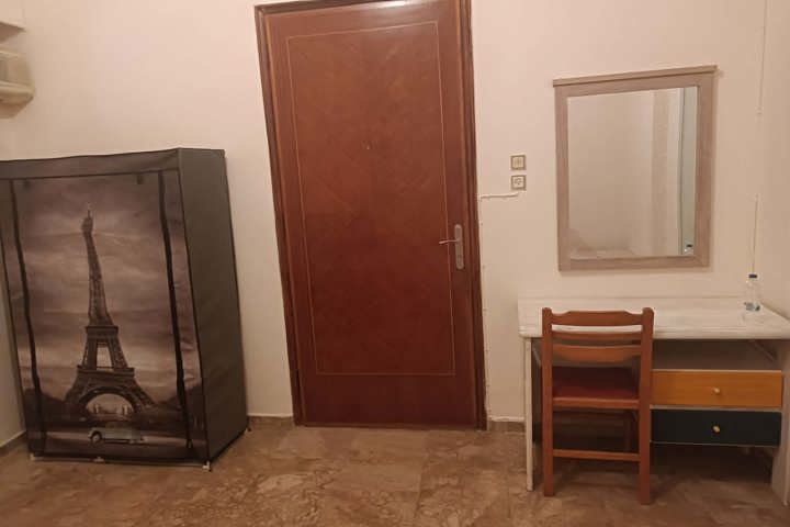 2 bedroom house in Athens, Pireus - 1