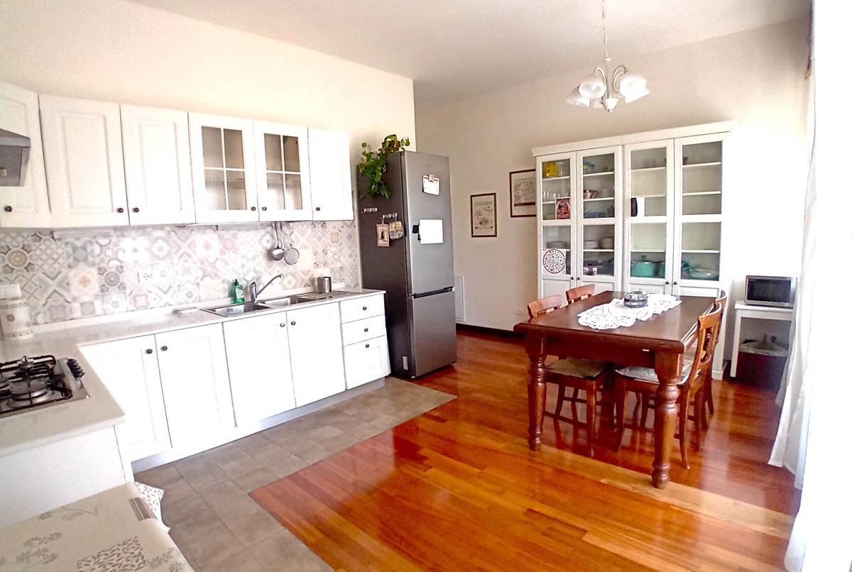 Beautiful flat walking distance Lucca centre