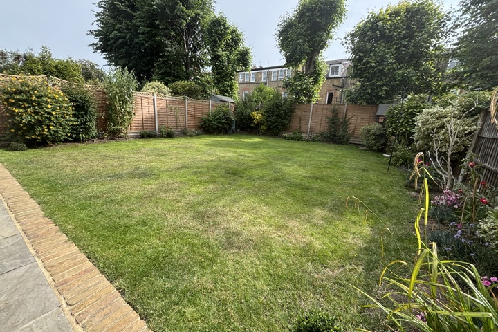 Victorian Double Fronted Home - 3