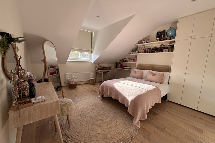 Victorian Double Fronted Home - 17