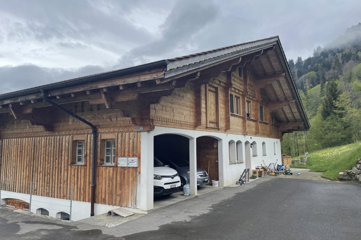 Typical Swiss Chalet, spectacular view of the Alps - 8