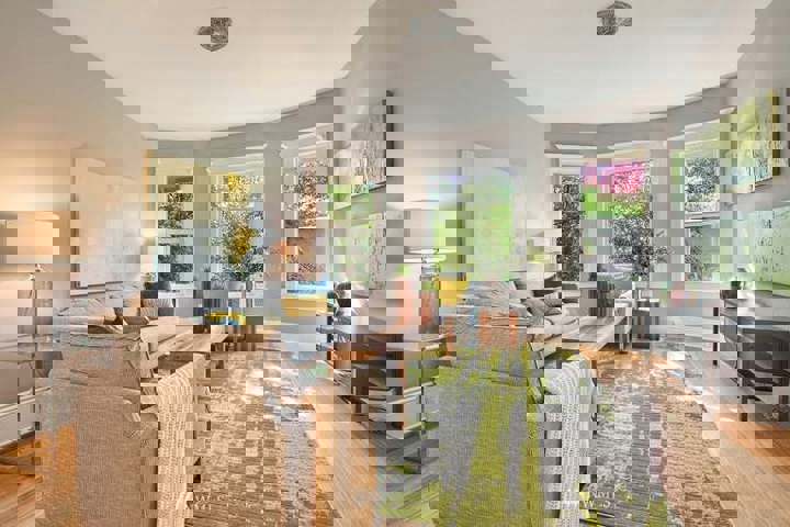 1910 Craftsman Just Outside of Downtown Seattle - 1