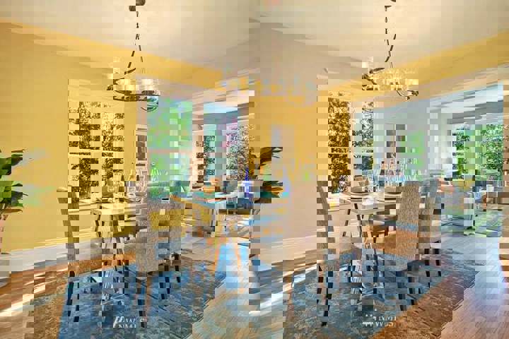 1910 Craftsman Just Outside of Downtown Seattle - 3