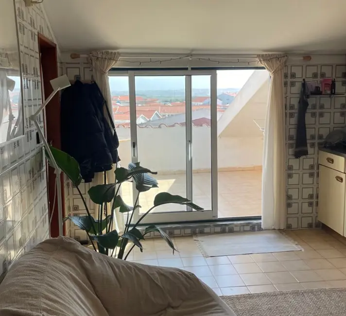 Peniche, Portugal 1 bed · 1 workspace · 32 Mbps WiFi