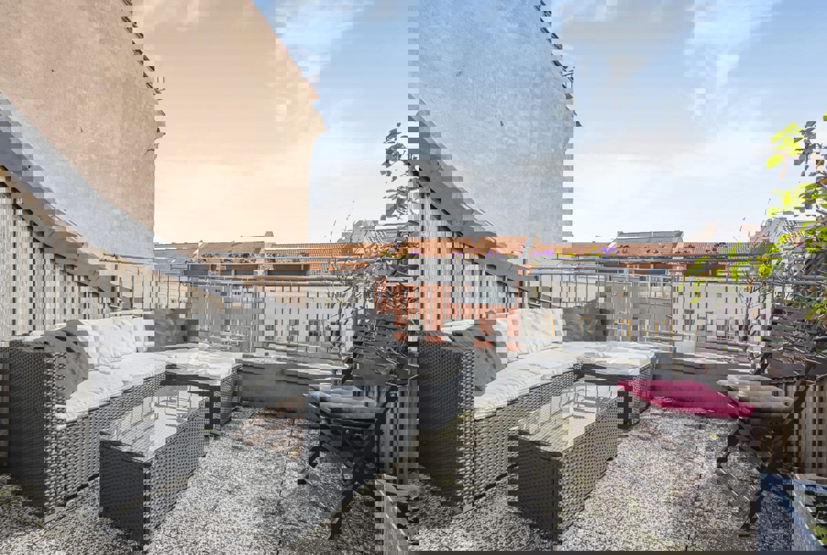 Spacious Rooftop Apartment- Berlin Mitte