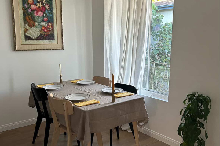 Sunny Cozy LA Home - 1