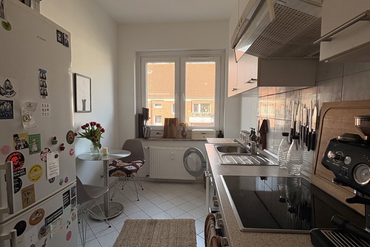 Bright 3-Room Apartment with 2 Balconies - 1